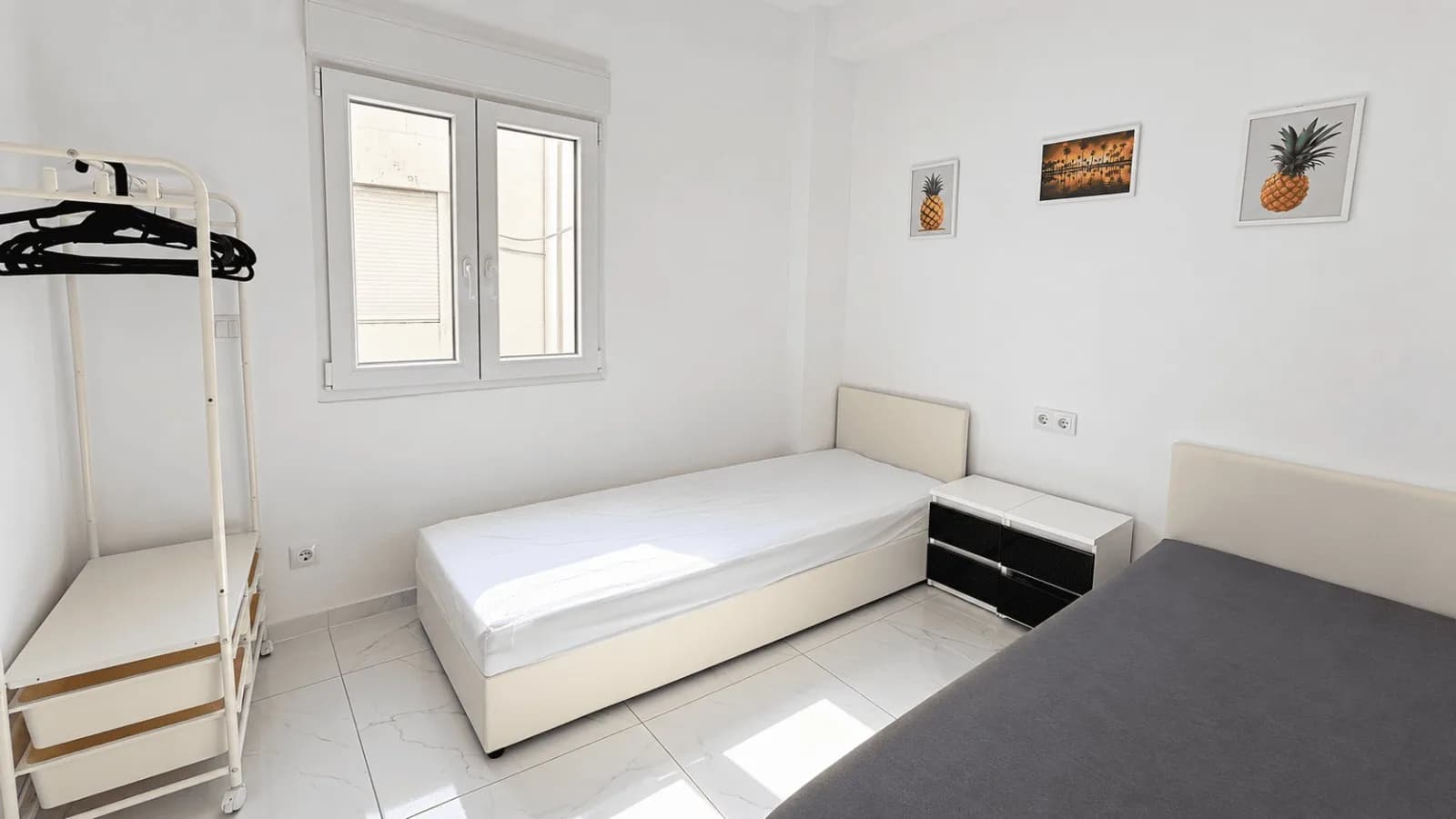 3 Bedroom Apartment for Sale in Torrevieja, Alicante - Image 5