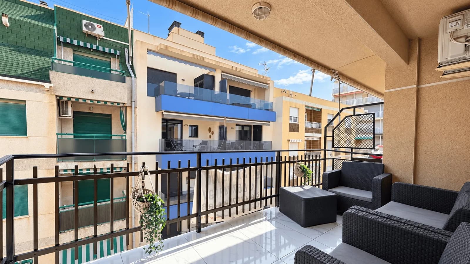3 Bedroom Apartment for Sale in Torrevieja, Alicante - Image 8