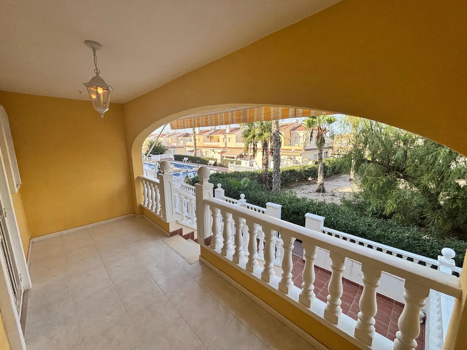 Townhouse de 3 chambres à vendre à Urbanización Monteazul, Alicante - Image 7