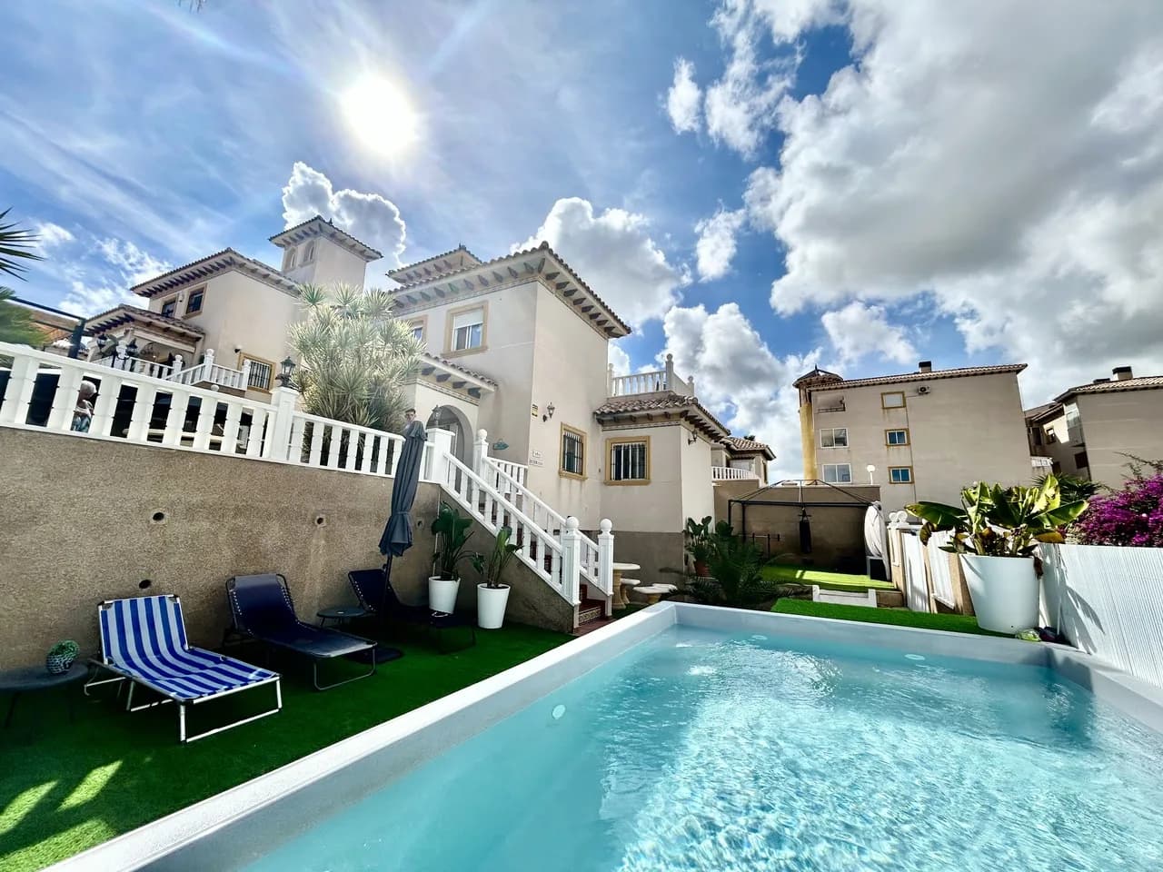 Villa met 4 slaapkamers te koop in Villamartin, Alicante - Image 3