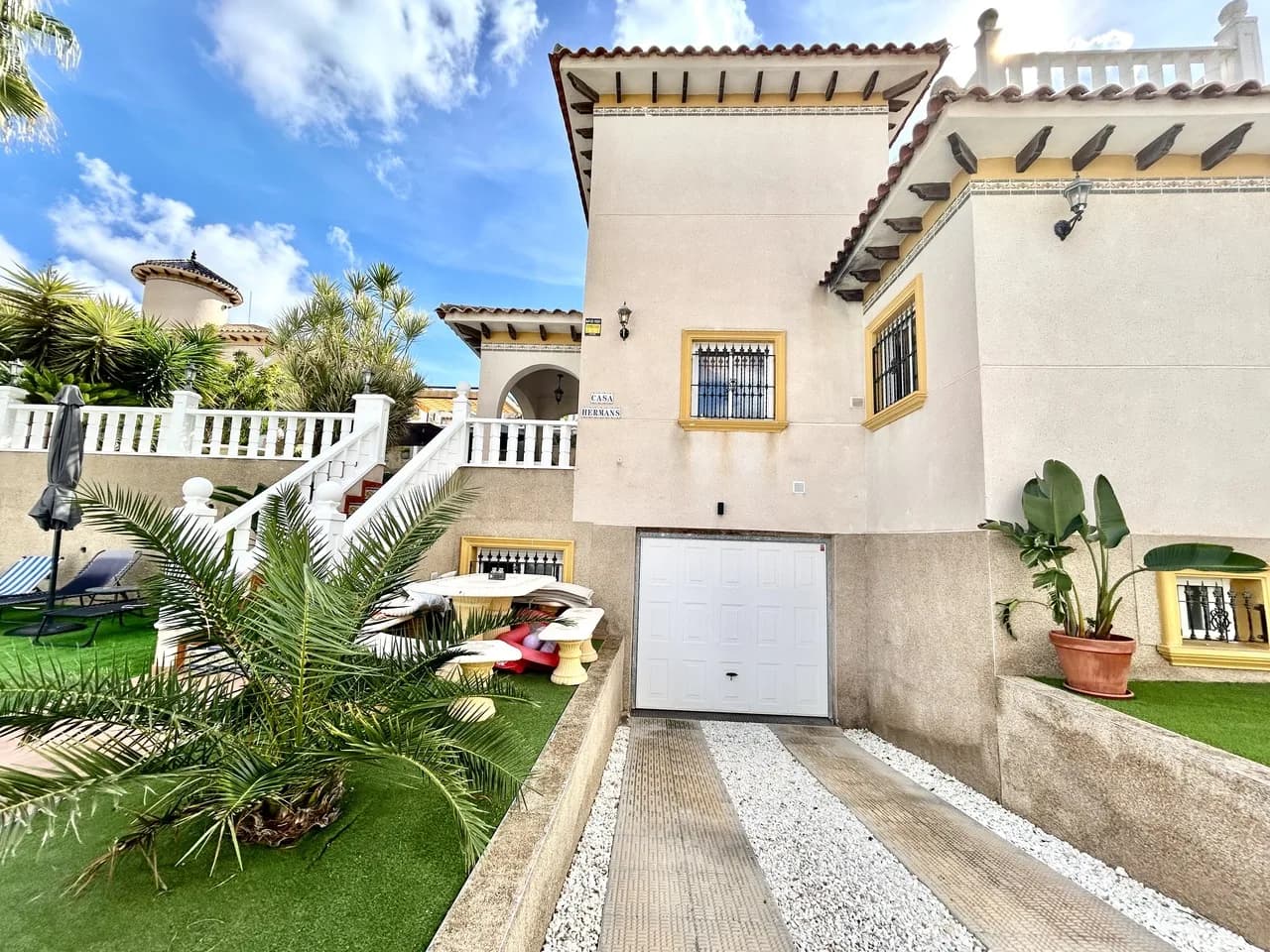 Villa met 4 slaapkamers te koop in Villamartin, Alicante - Image 4