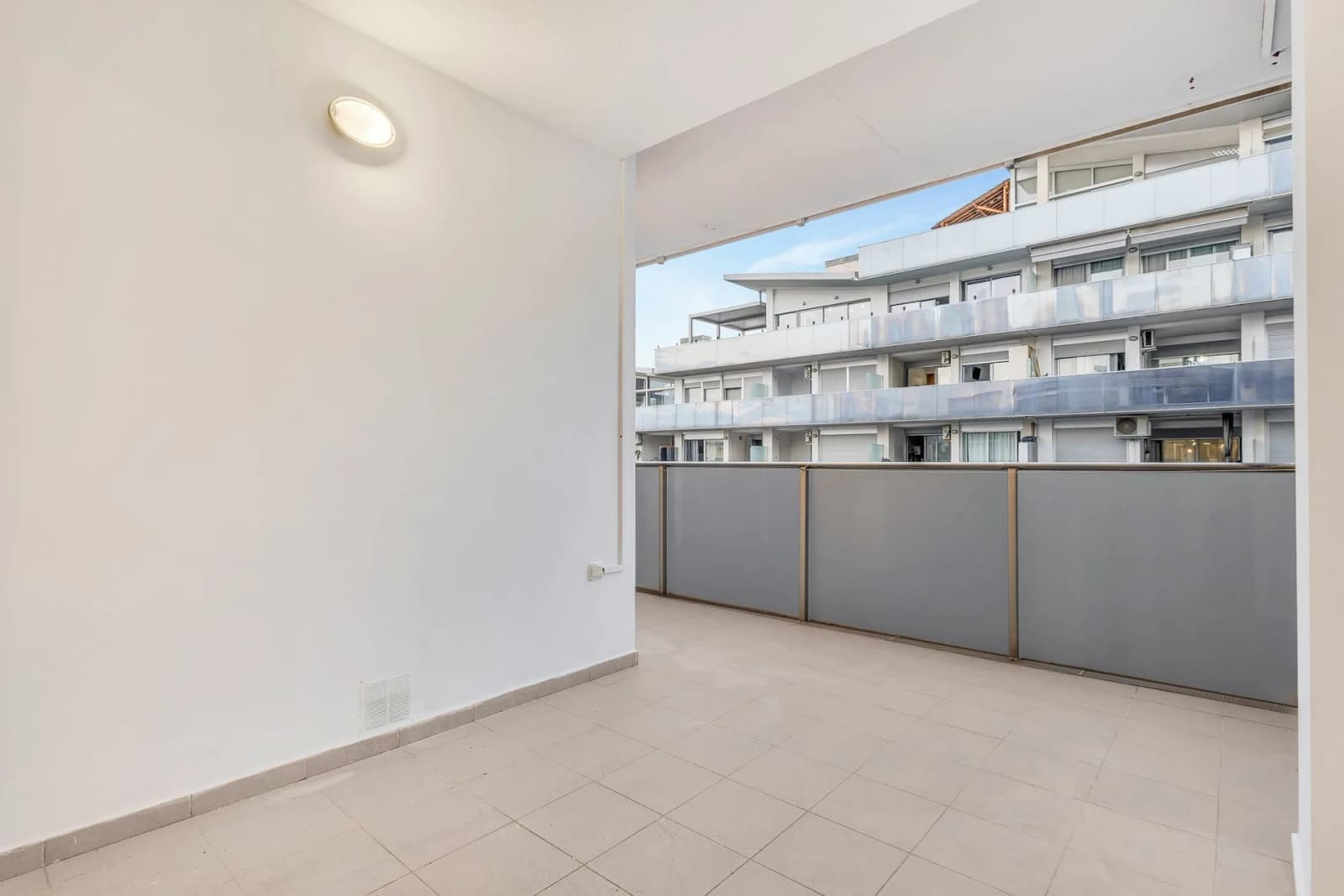 Apartment de 2 chambres à vendre à Benidorm, Costa Blanca - Image 3