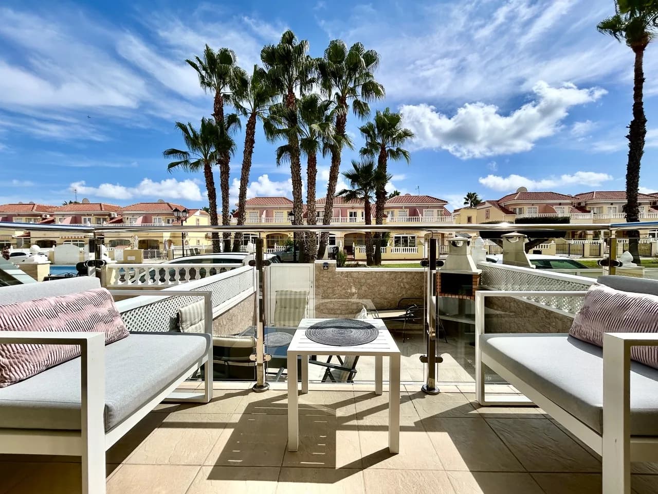 Townhouse de 3 chambres à vendre à Cabo Roig, Alicante - Image 4