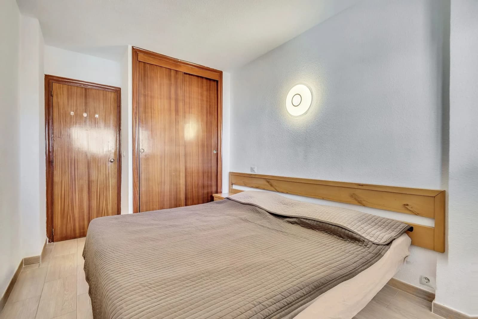 1 Bedroom Apartment for Sale in Benidorm, Costa Blanca - Image 9