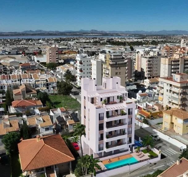 Apartment de 2 chambres à vendre à Torrevieja, Alicante - Image 2