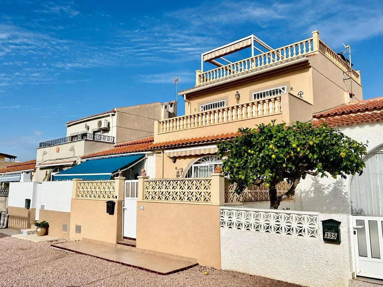 Townhouse met 3 slaapkamers te koop in Torrevieja, Alicante