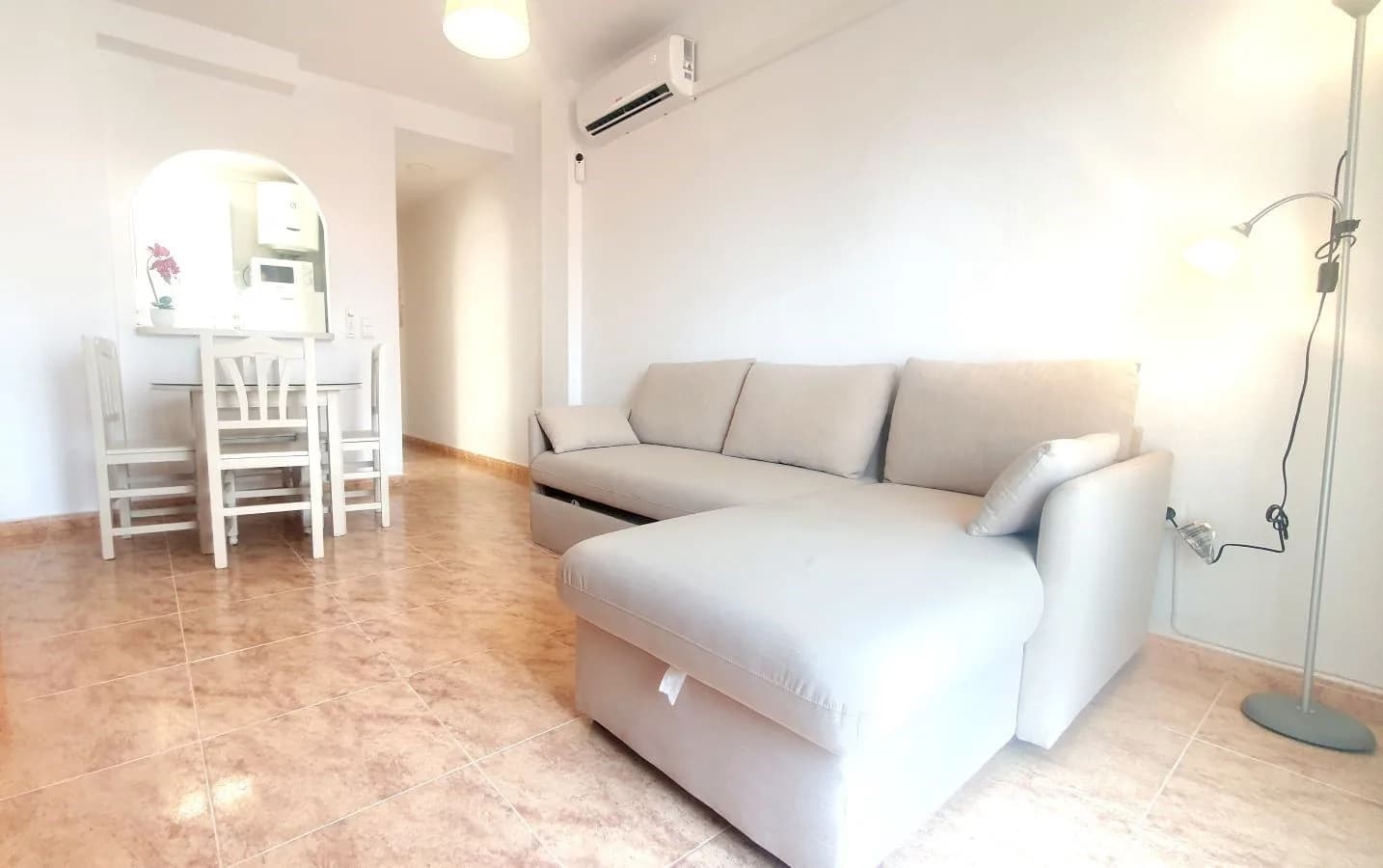 Apartment met 1 slaapkamers te koop in Torrevieja, Costa Blanca - Image 4