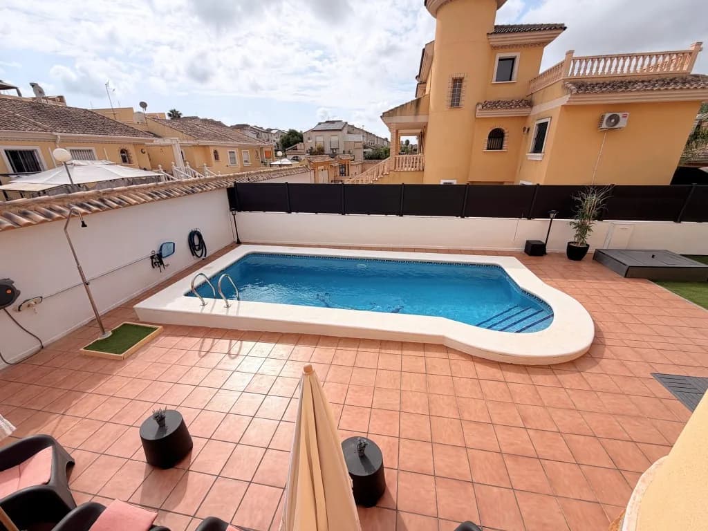 Detached Villa In Lo Crispin - Image 8