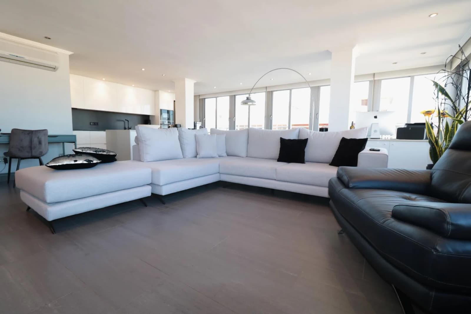 2 Bedroom Villa for Sale in Torrevieja, Alicante - Image 9