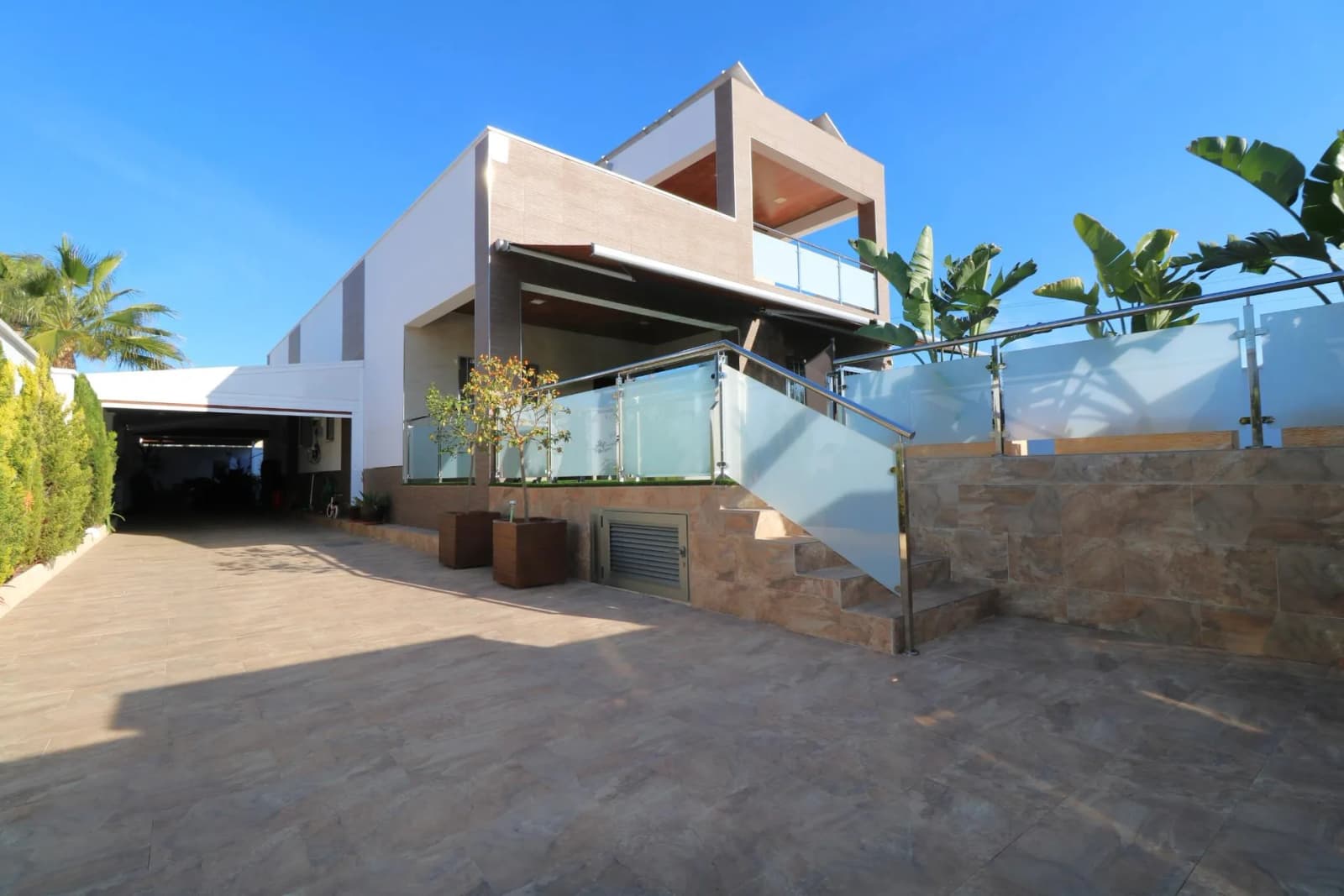Villa met 4 slaapkamers te koop in Torrevieja, Alicante
