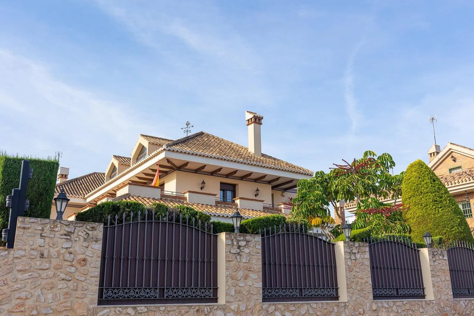Villa de 7 dormitorios en venta en Torrevieja, Alicante - Image 4