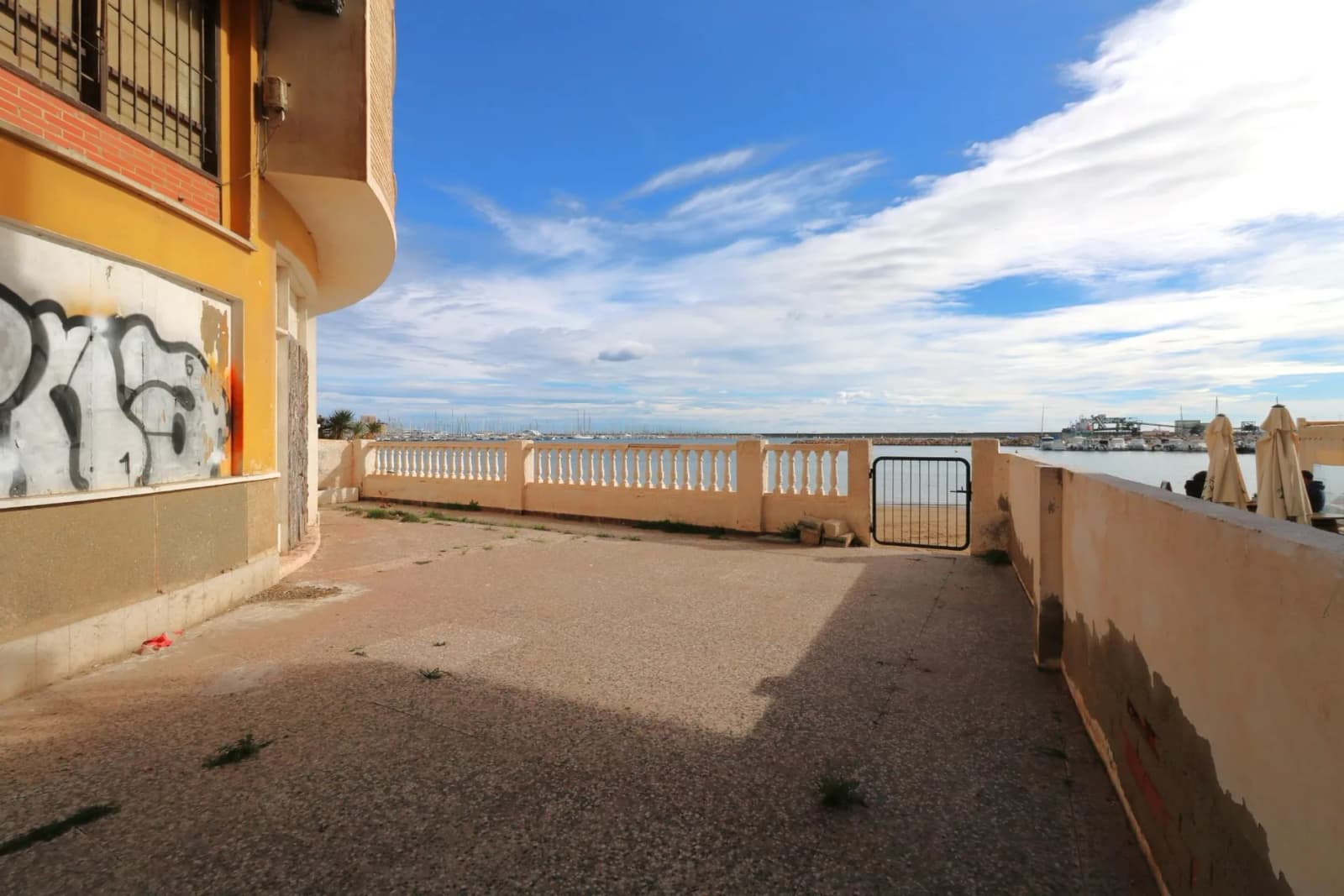 Commercial à vendre à Torrevieja, Alicante - Image 2