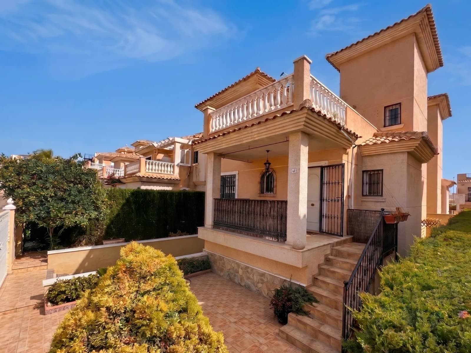 3 Bedroom House for Sale in Orihuela, Alicante - Image 2