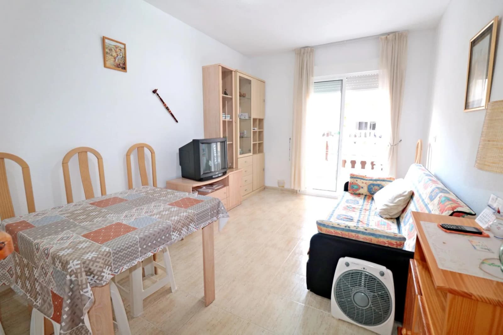 Apartment de 2 dormitorios en venta en Torrevieja, Alicante - Image 3