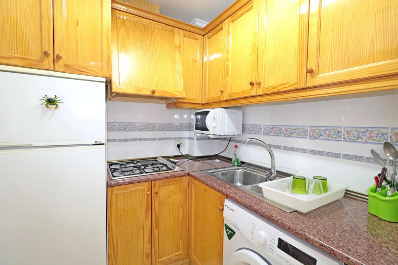 Apartment de 2 dormitorios en venta en Torrevieja, Alicante - Image 8