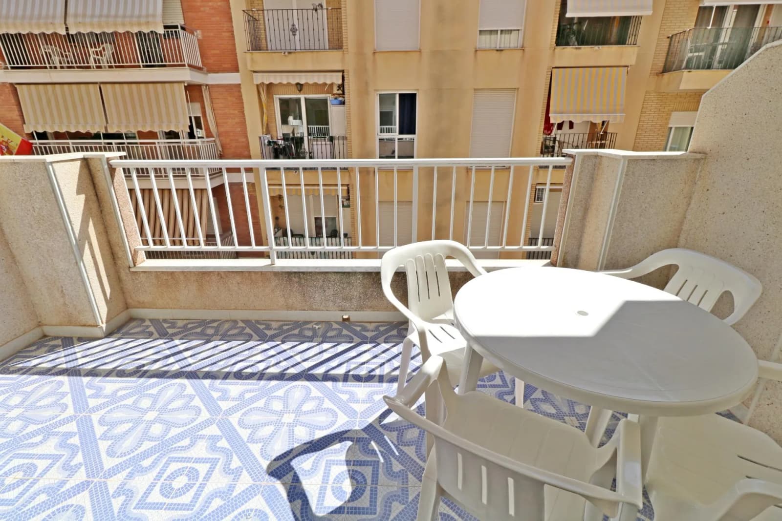 Apartment с 2 спальнями на продажу в Torrevieja, Alicante - Image 2