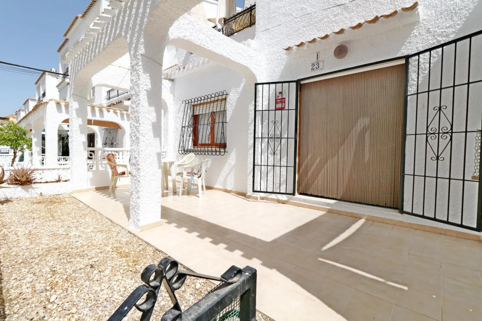 Bungalow de 3 dormitorios en venta en Torrevieja, Alicante