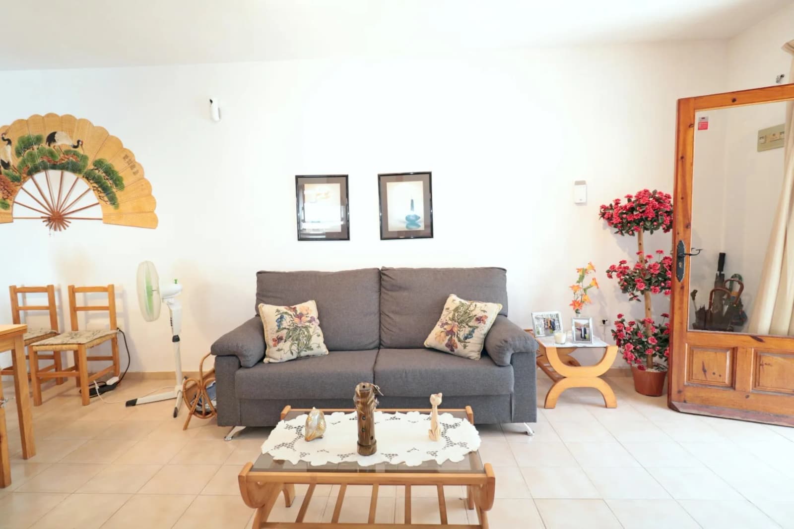 Bungalow de 3 dormitorios en venta en Torrevieja, Alicante - Image 7