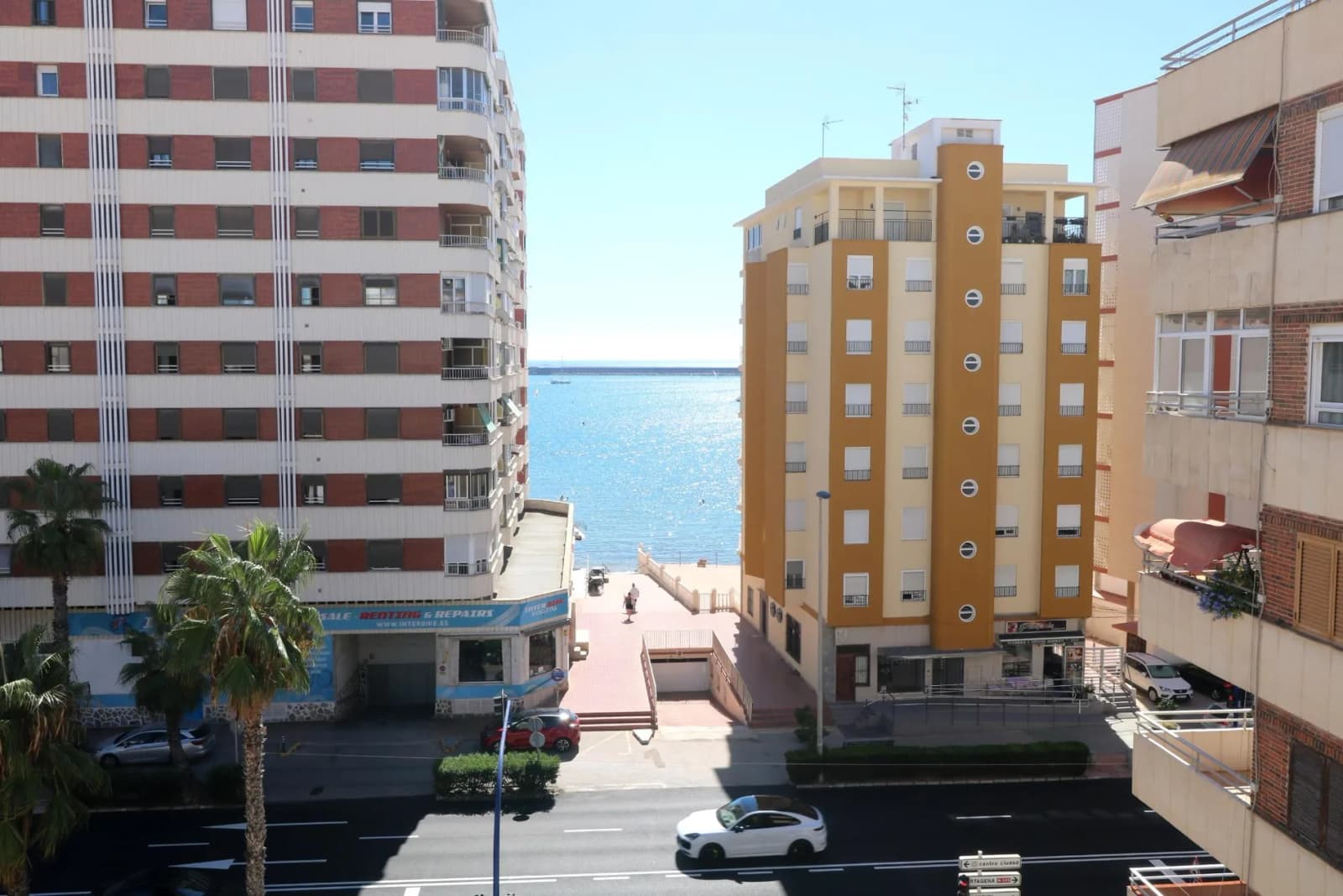 Apartment с 3 спальнями на продажу в Torrevieja, Alicante - Image 2