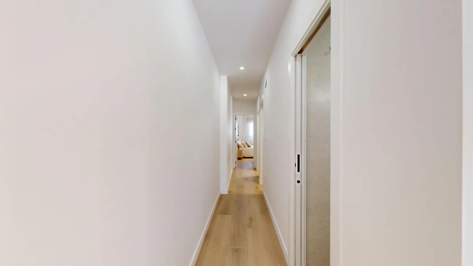Apartment de 3 dormitorios en venta en Guardamar del Segura, Alicante - Image 3