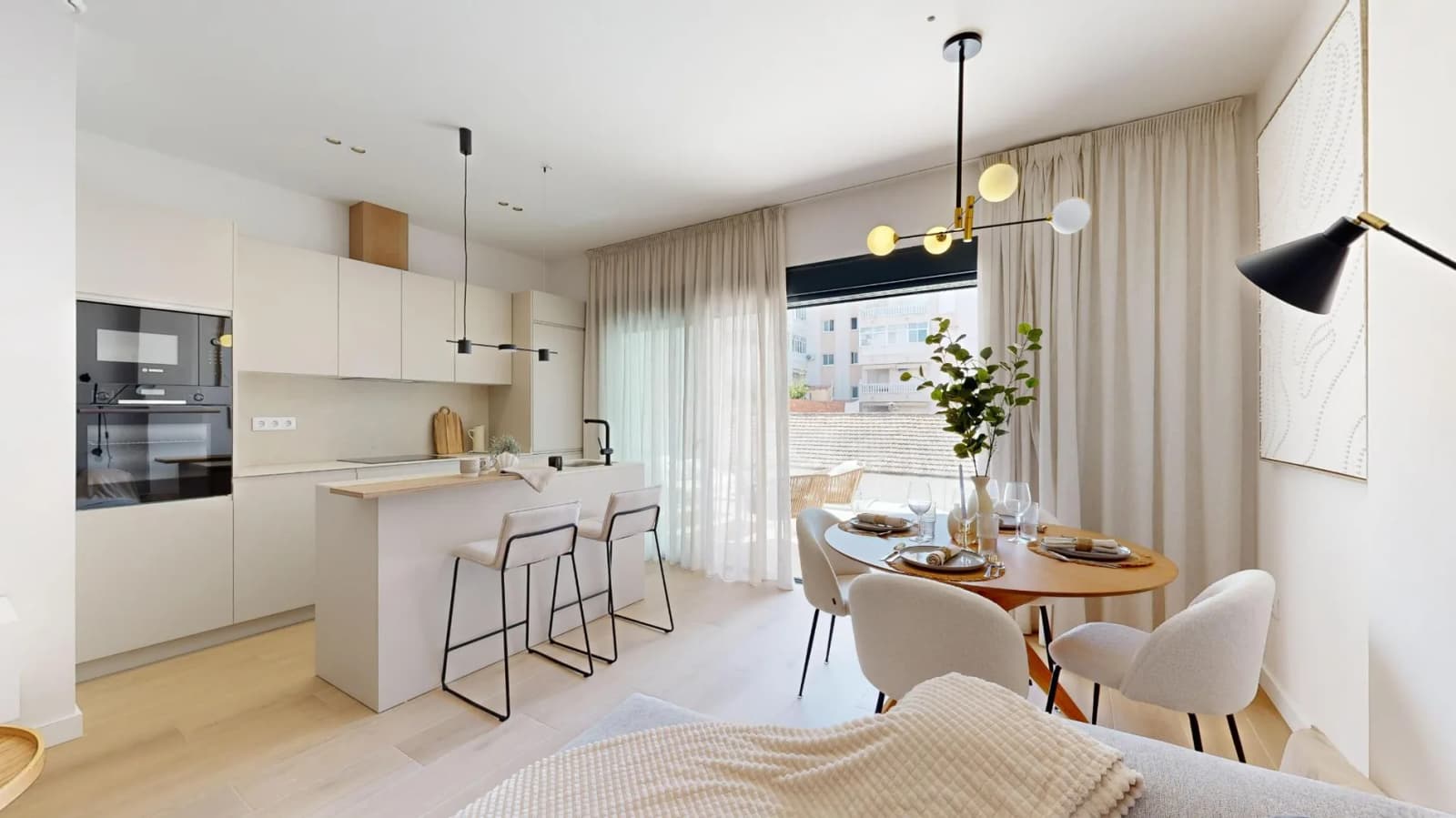 Apartment de 3 dormitorios en venta en Guardamar del Segura, Alicante - Image 4