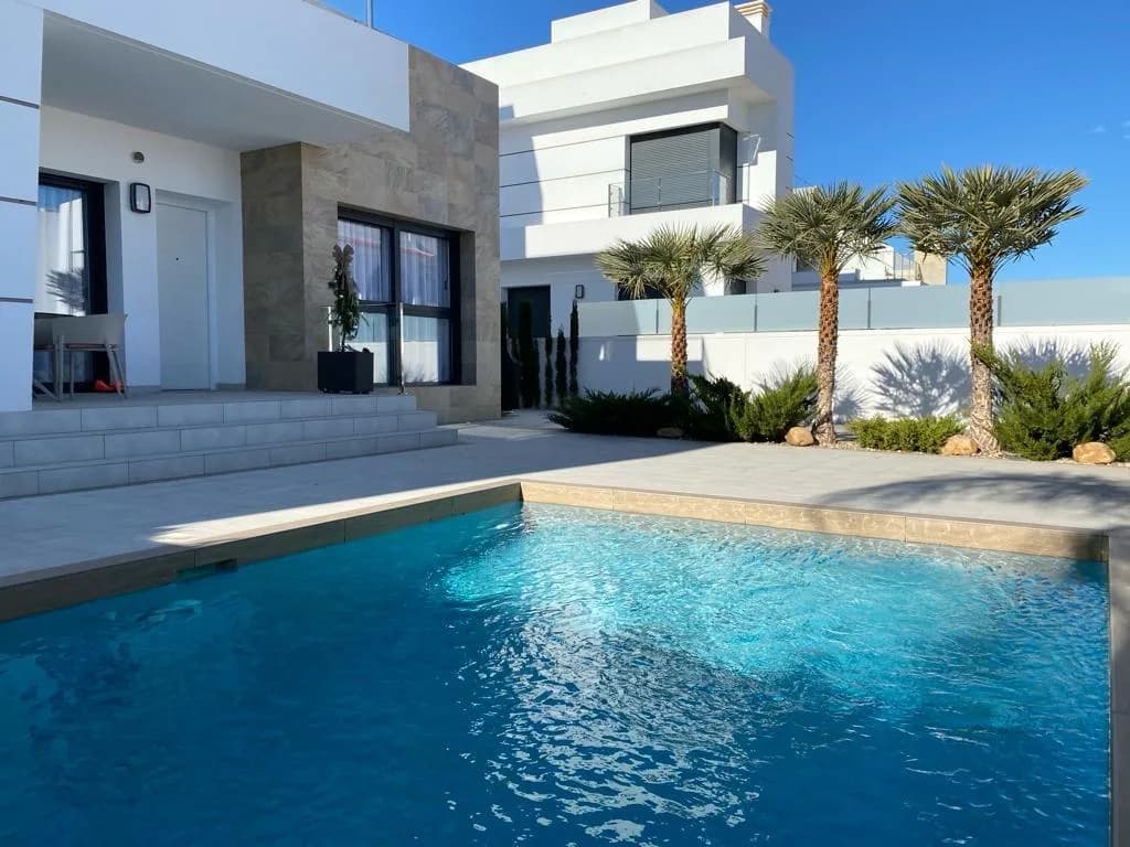 Villa de 3 dormitorios en venta en Ciudad quesada, Alicante - Image 4