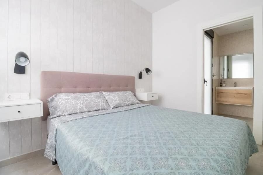 Apartment de 2 dormitorios en venta en Torrevieja, Alicante - Image 6