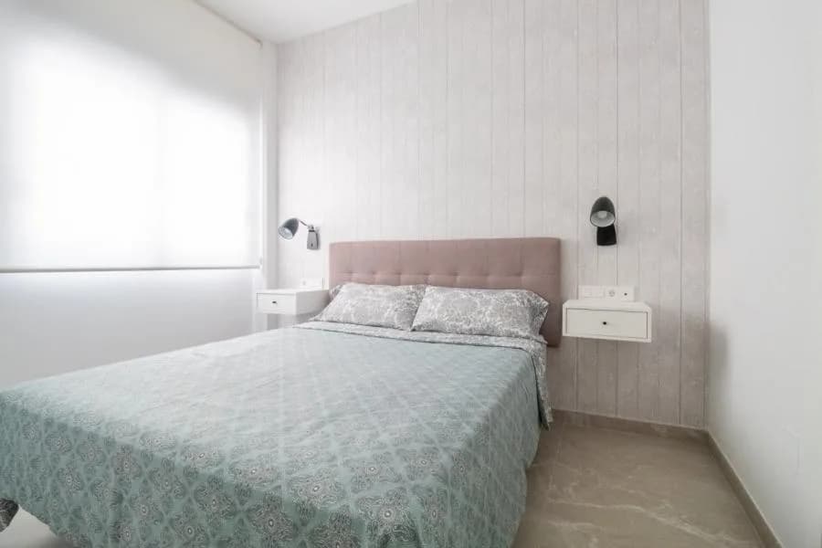 Apartment de 2 dormitorios en venta en Torrevieja, Alicante - Image 7