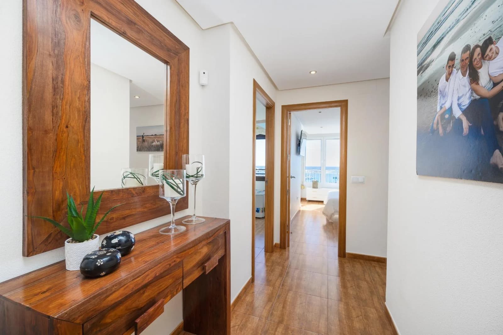 Apartment de 3 dormitorios en venta en Torrevieja, Alicante - Image 3