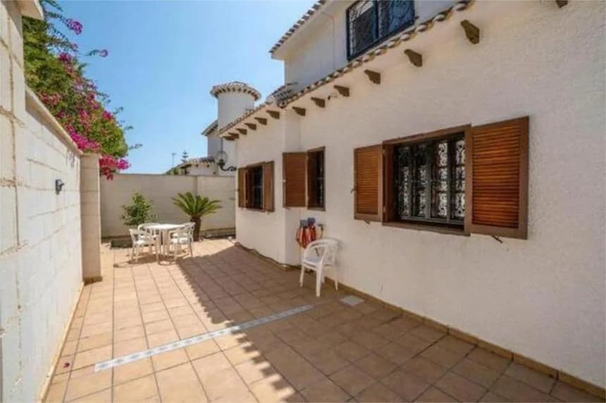 Terraced House In Orihuela Costa - Image 4
