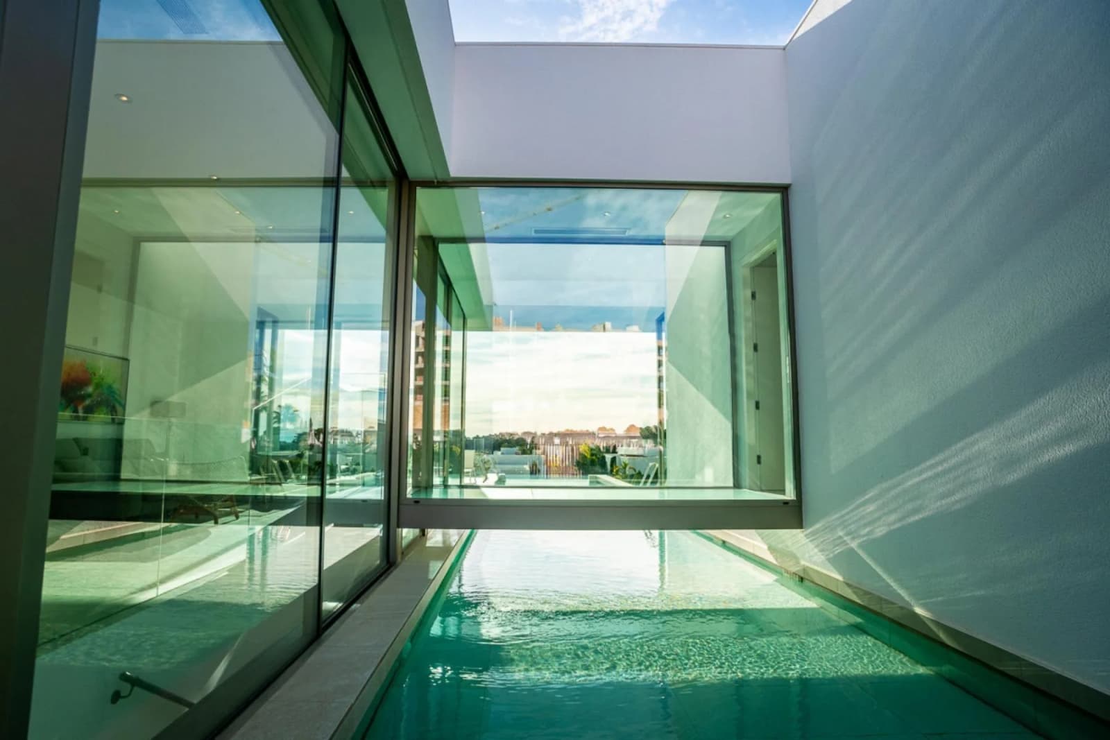 Villa de 4 dormitorios en venta en Orihuela, Alicante - Image 3