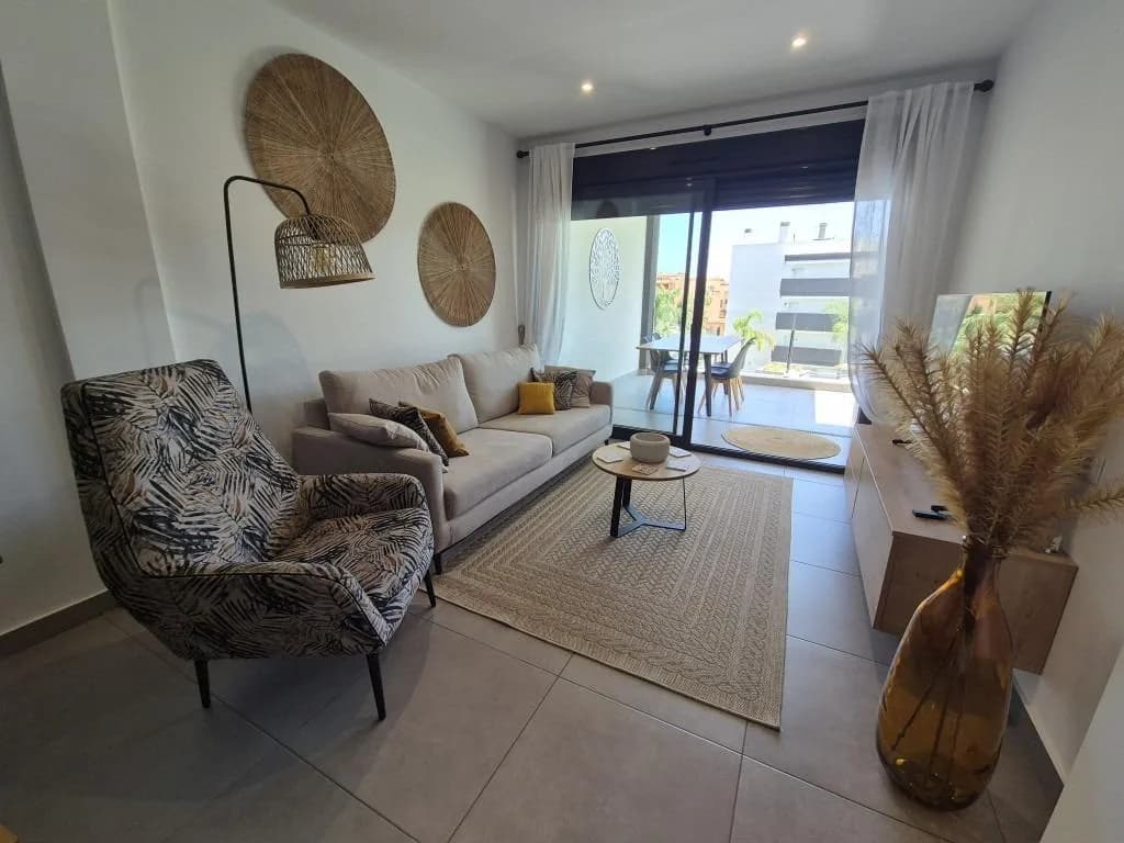 Apartment de 2 dormitorios en venta en Orihuela Costa, Alicante - Image 2