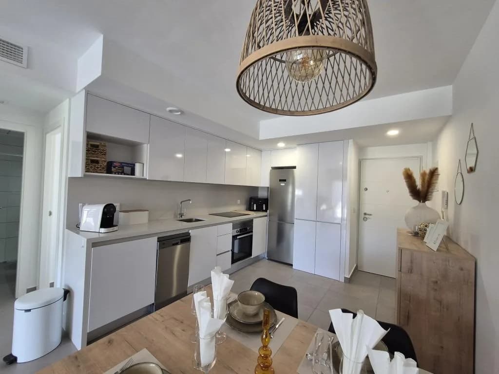 Apartment de 2 dormitorios en venta en Orihuela Costa, Alicante - Image 4