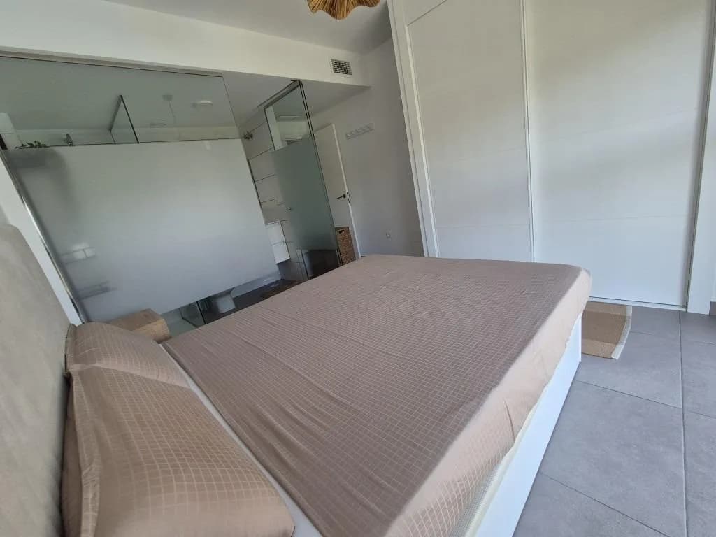 Apartment de 2 dormitorios en venta en Orihuela Costa, Alicante - Image 8