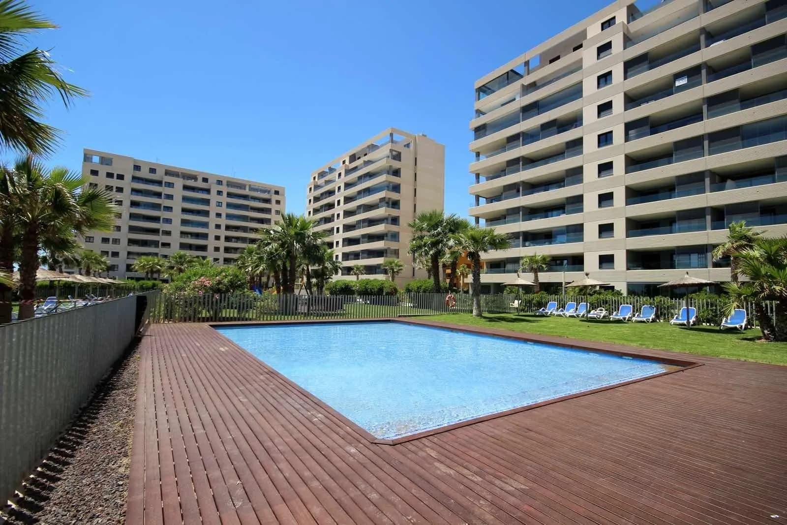 Apartment de 3 dormitorios en venta en Torrevieja, Alicante - Image 4