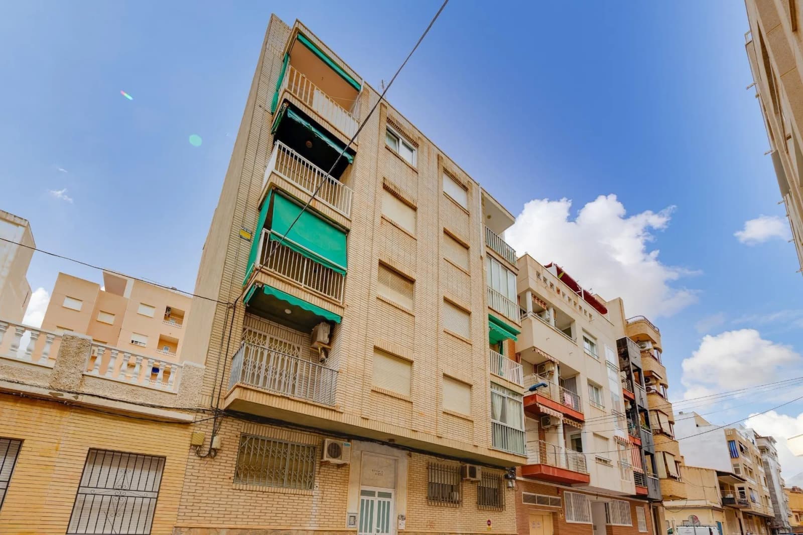 Villa de 3 dormitorios en venta en Torrevieja, Alicante