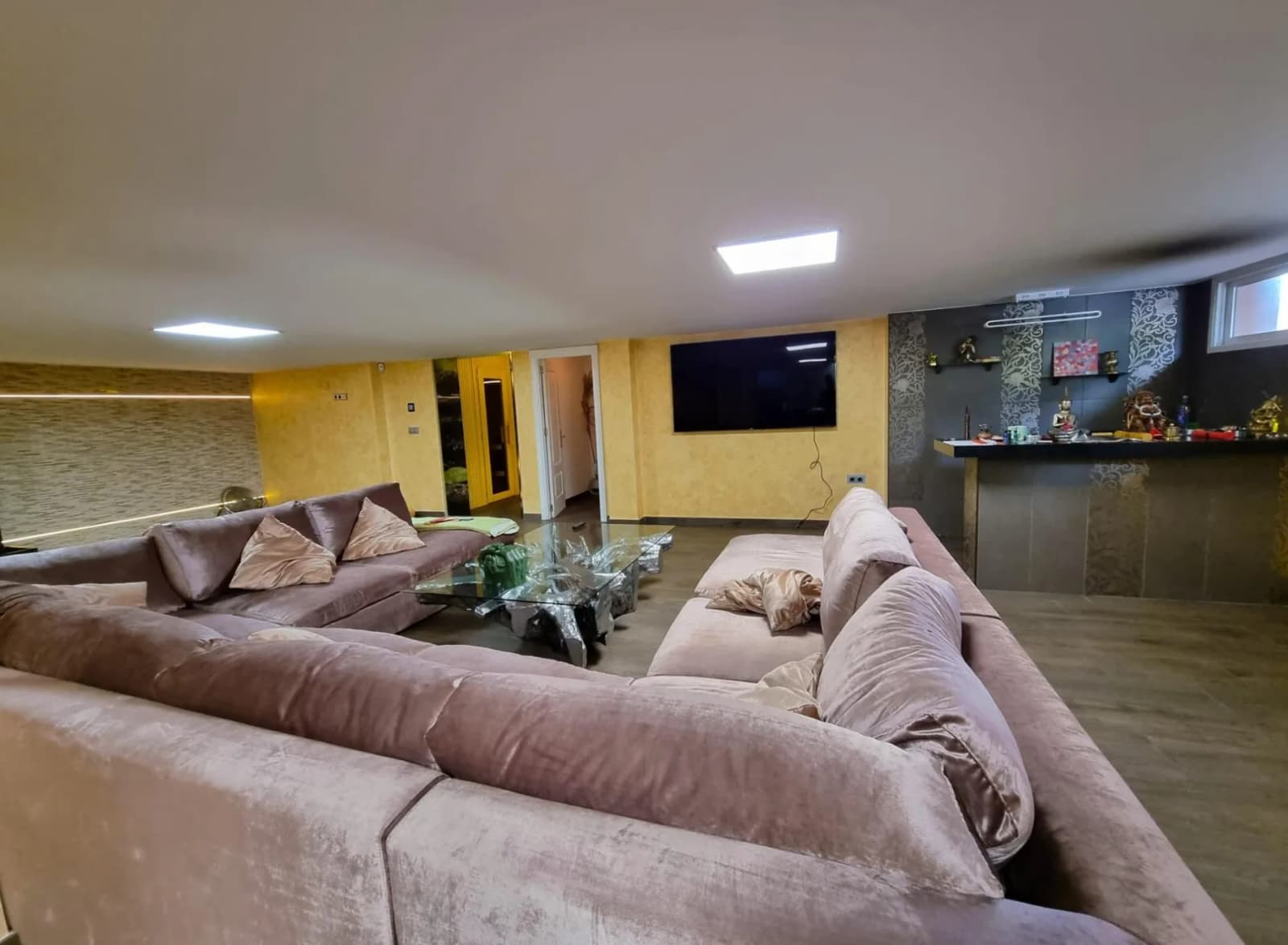 Villa de 5 dormitorios en venta en Torrevieja, Alicante - Image 4