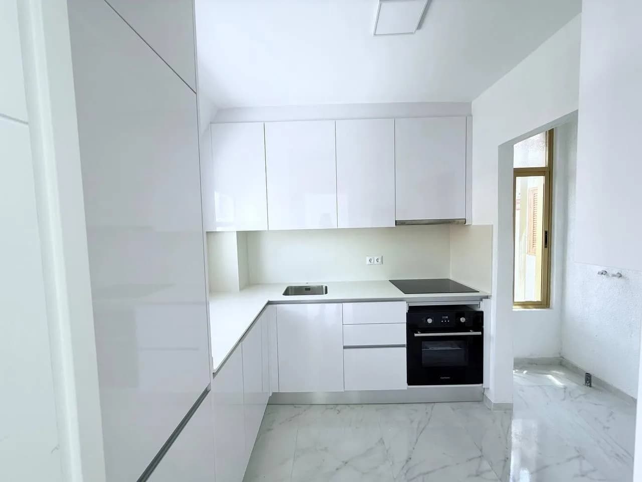 Apartment de 2 dormitorios en venta en Torrevieja, Alicante - Image 5