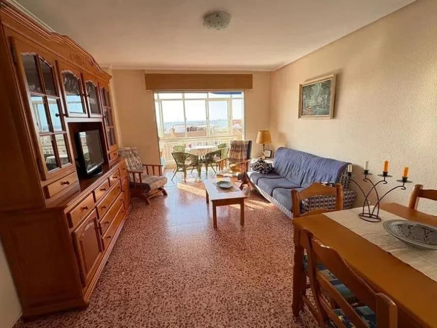 Apartment de 2 dormitorios en venta en Torrevieja, Alicante - Image 3