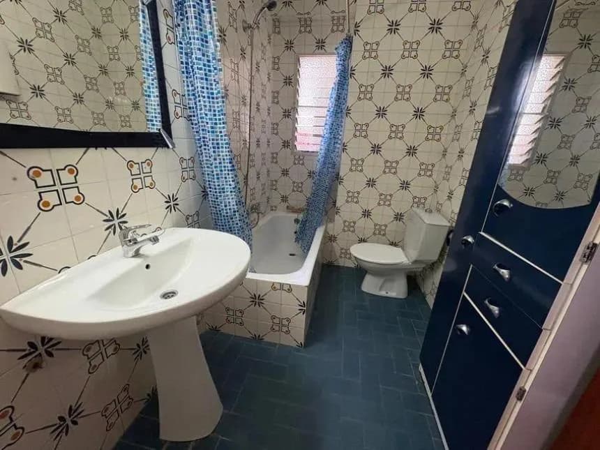 Apartment de 2 dormitorios en venta en Torrevieja, Alicante - Image 8