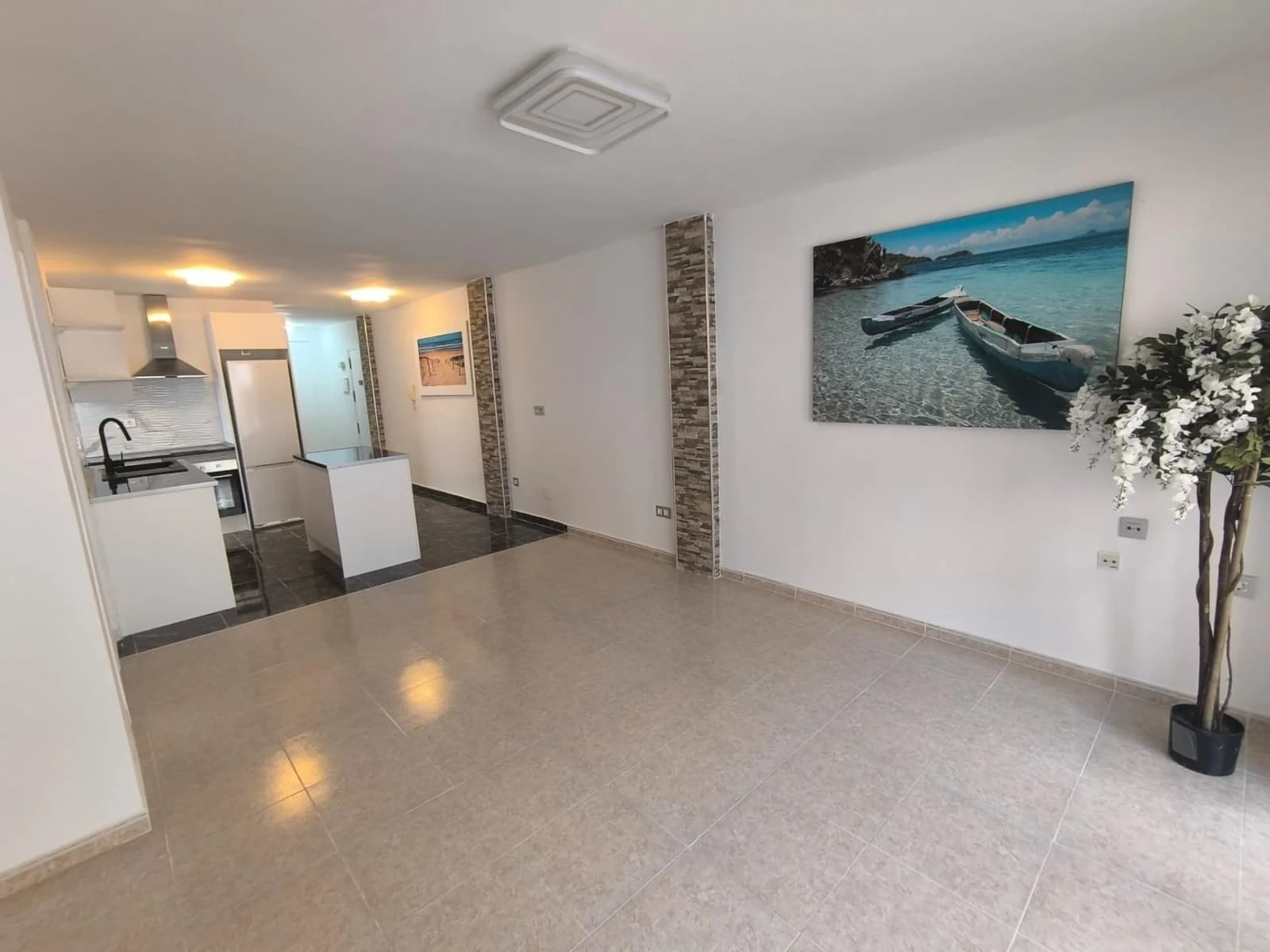 Apartment de 3 dormitorios en venta en Torrevieja, Alicante - Image 3