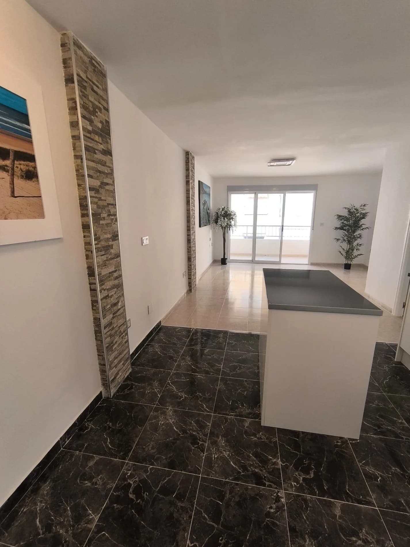 Apartment de 3 dormitorios en venta en Torrevieja, Alicante - Image 8