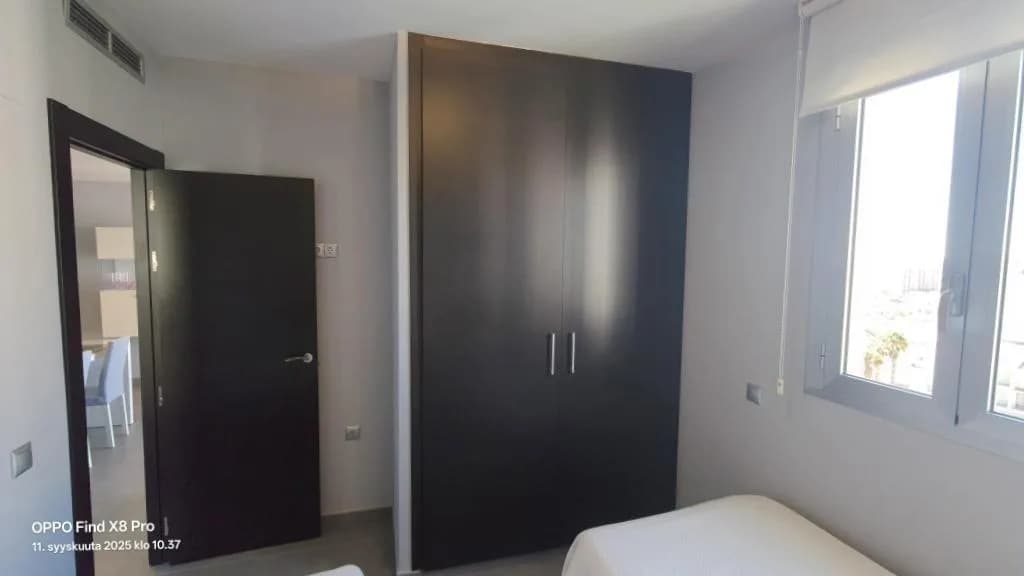 Apartment de 2 dormitorios en venta en Torrevieja, Alicante - Image 7