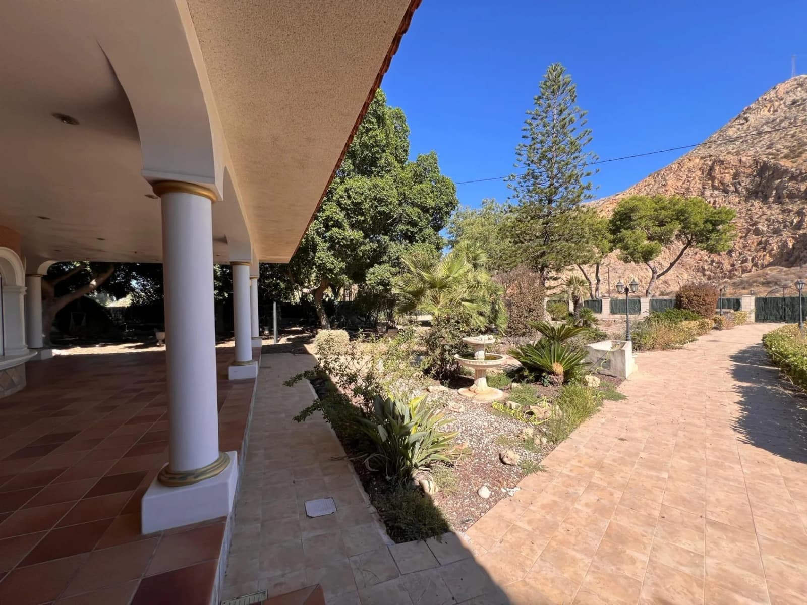 Villa de 7 dormitorios en venta en Callosa de Segura, Alicante - Image 3
