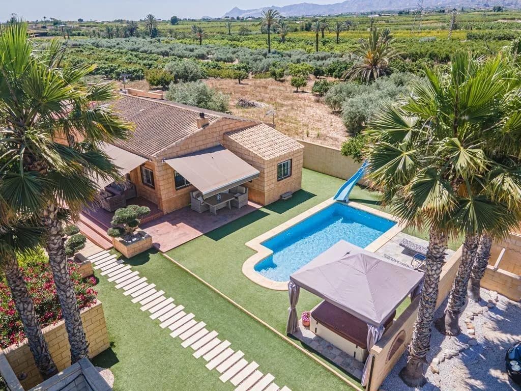 Country House In Albatera