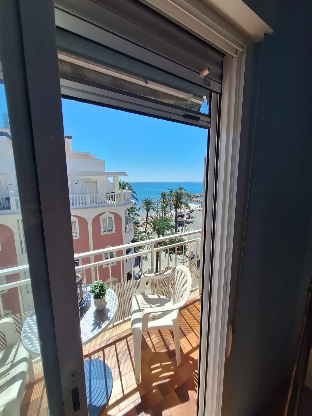 Apartment de 4 dormitorios en venta en Torrevieja, Alicante - Image 3