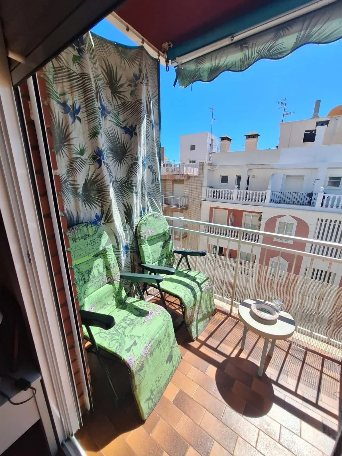 Apartment de 4 dormitorios en venta en Torrevieja, Alicante - Image 5