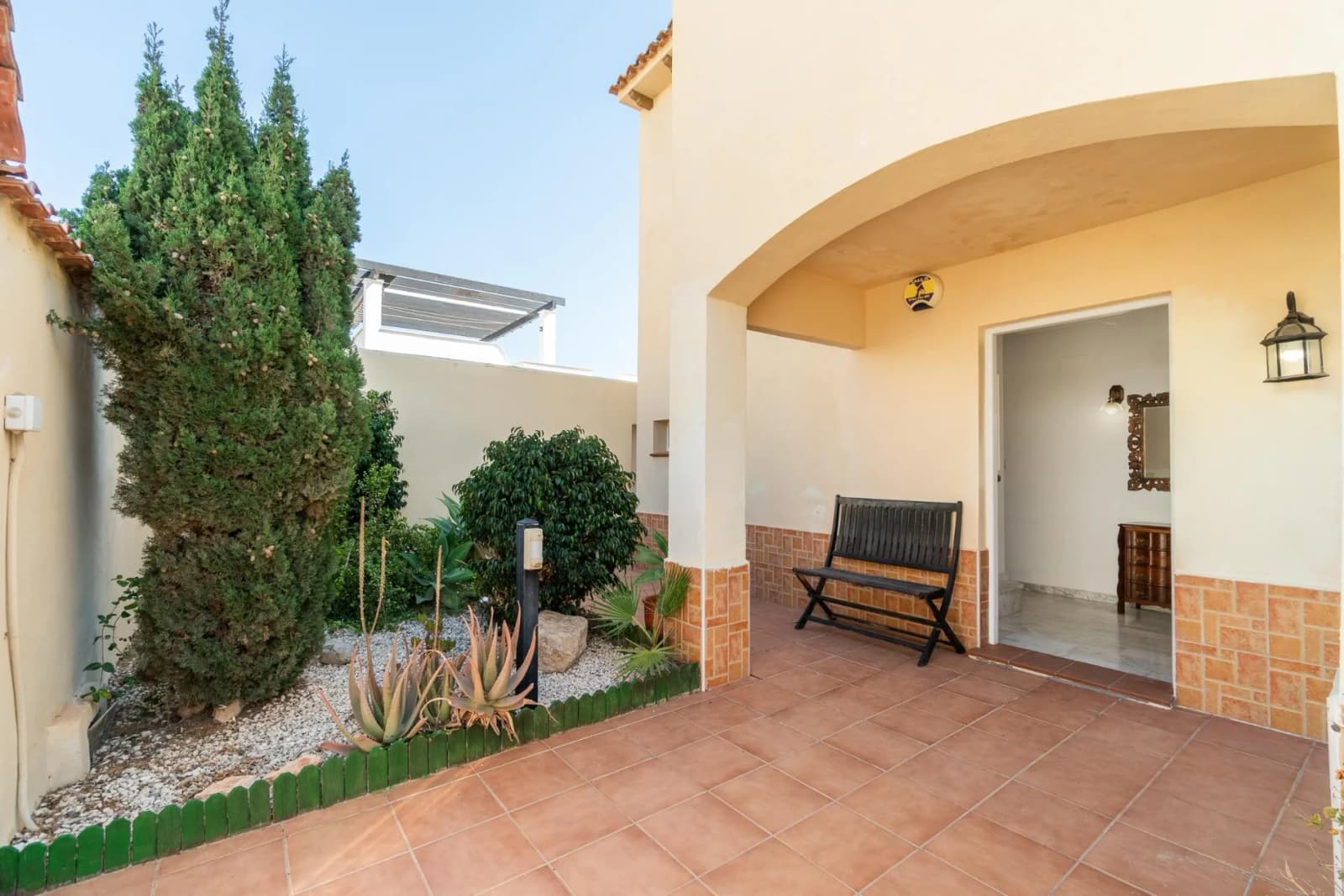 Villa de 4 dormitorios en venta en Torrevieja, Alicante - Image 6