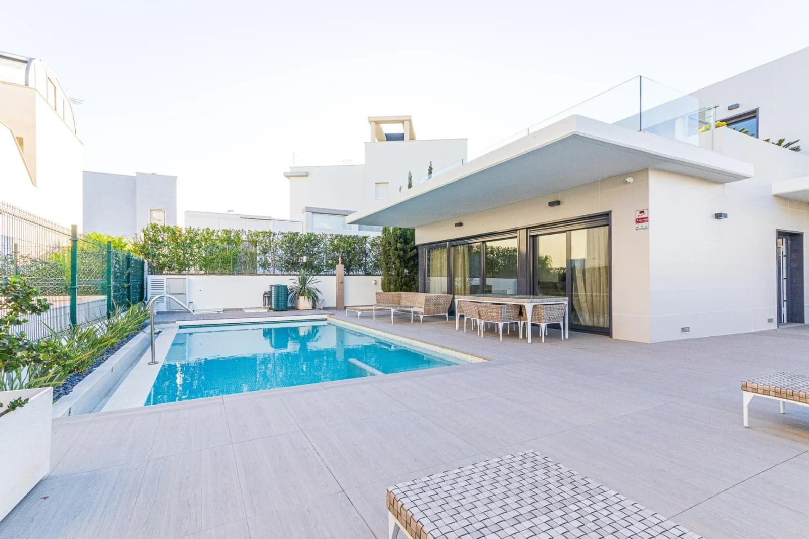 Villa de 4 dormitorios en venta en Orihuela Costa, Alicante