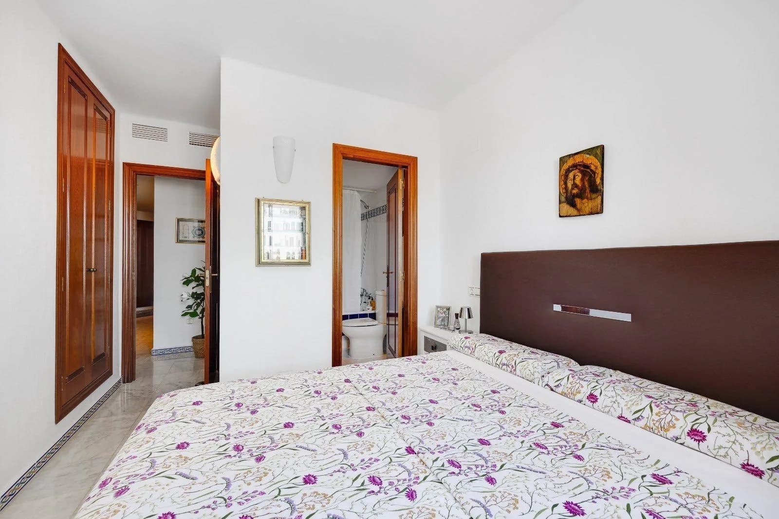Apartment de 2 dormitorios en venta en Torrevieja, Alicante - Image 3